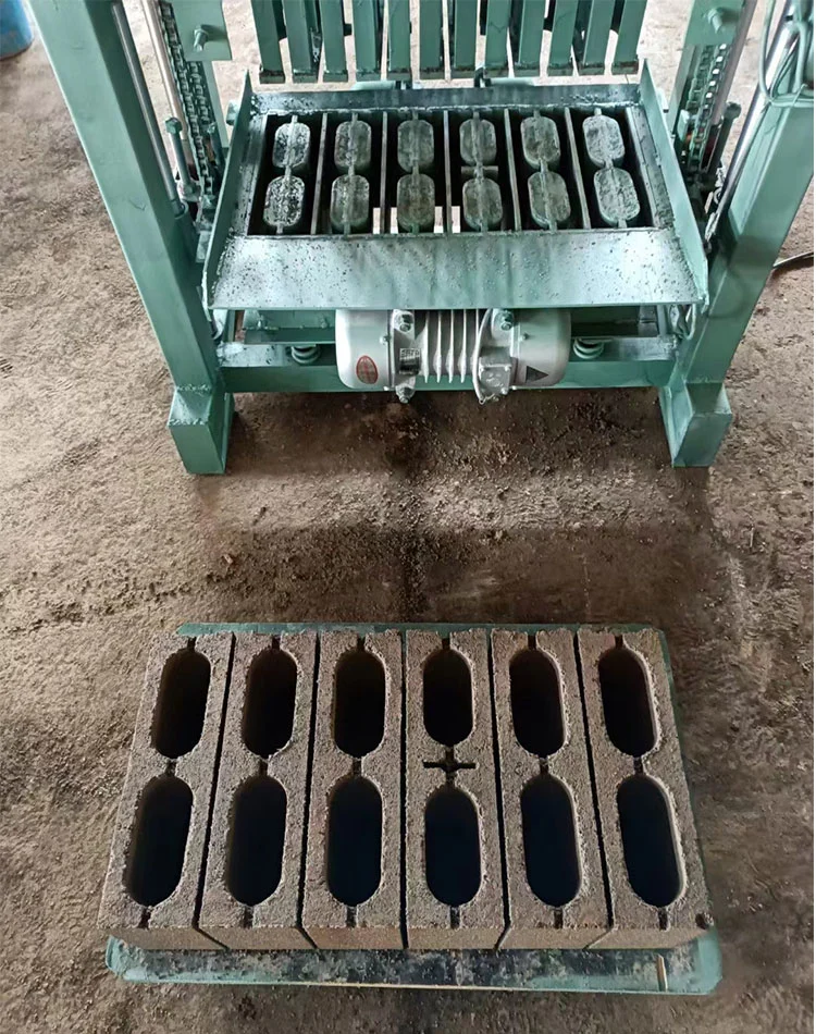 Electric Diesel Engine Manual Solid Concrete Hollow Brick / Block Making Machine for Sale
